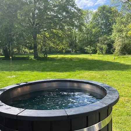 Raya Sunshine Wellness Retreat - Hot Tub & Sauna Holiday home *